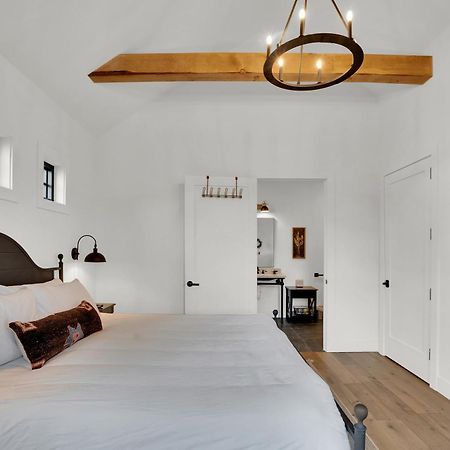 The Scout Boutique Cottages 시스터스 외부 사진
