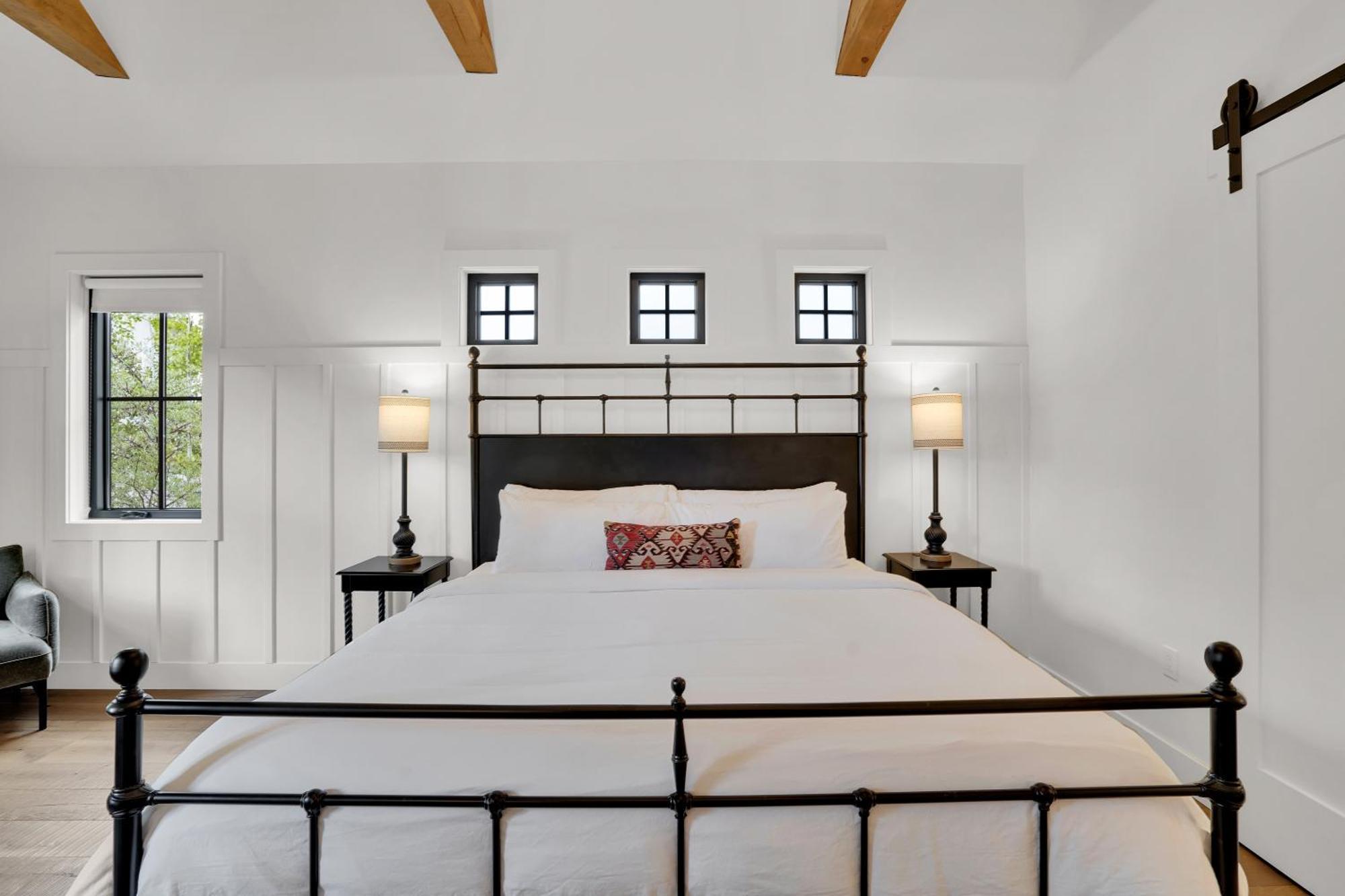 The Scout Boutique Cottages 시스터스 외부 사진