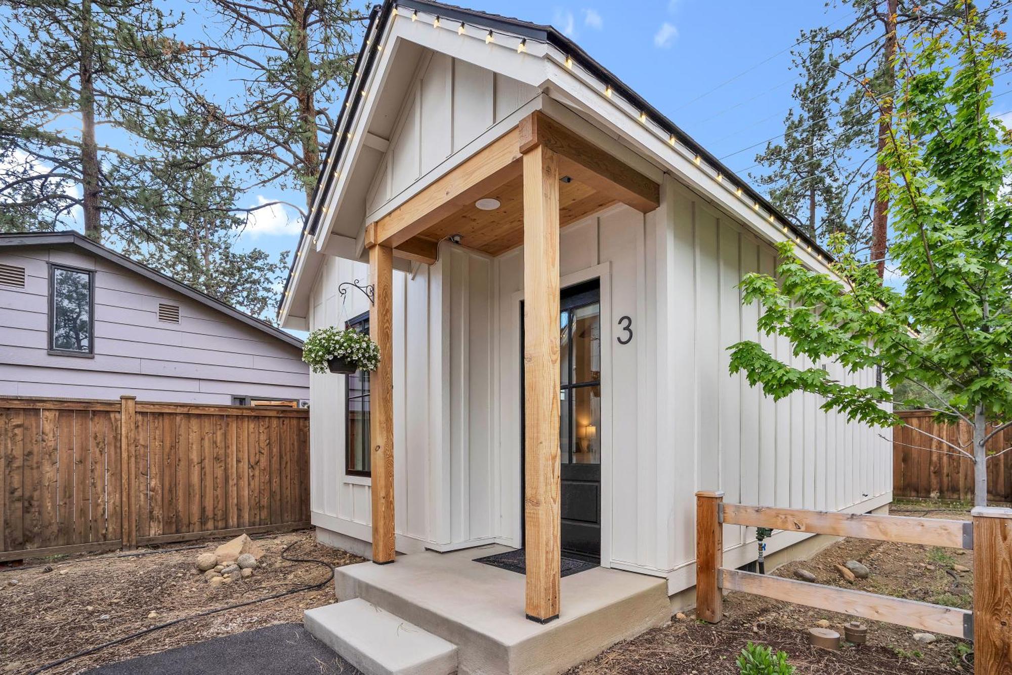 The Scout Boutique Cottages 시스터스 외부 사진