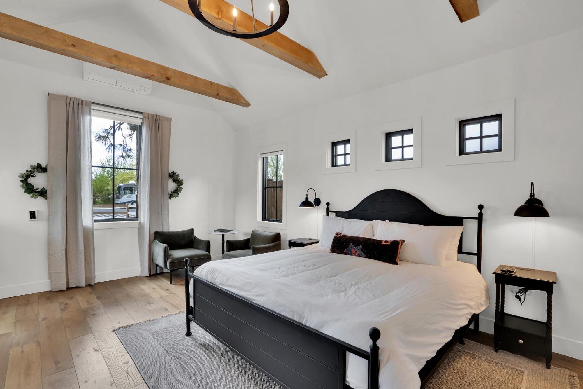 The Scout Boutique Cottages 시스터스 외부 사진